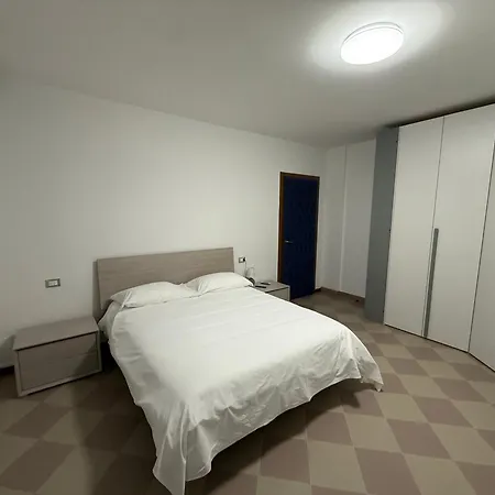 Centro Direzionale Apartment *