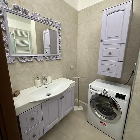 Centro Direzionale Apartment